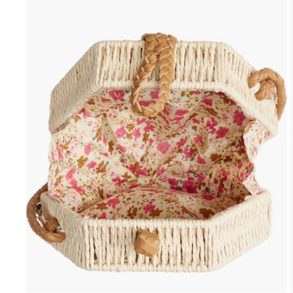 Anthropologie Mali + Lili small hexagon crossbody woven purse - Picture 2 of 3